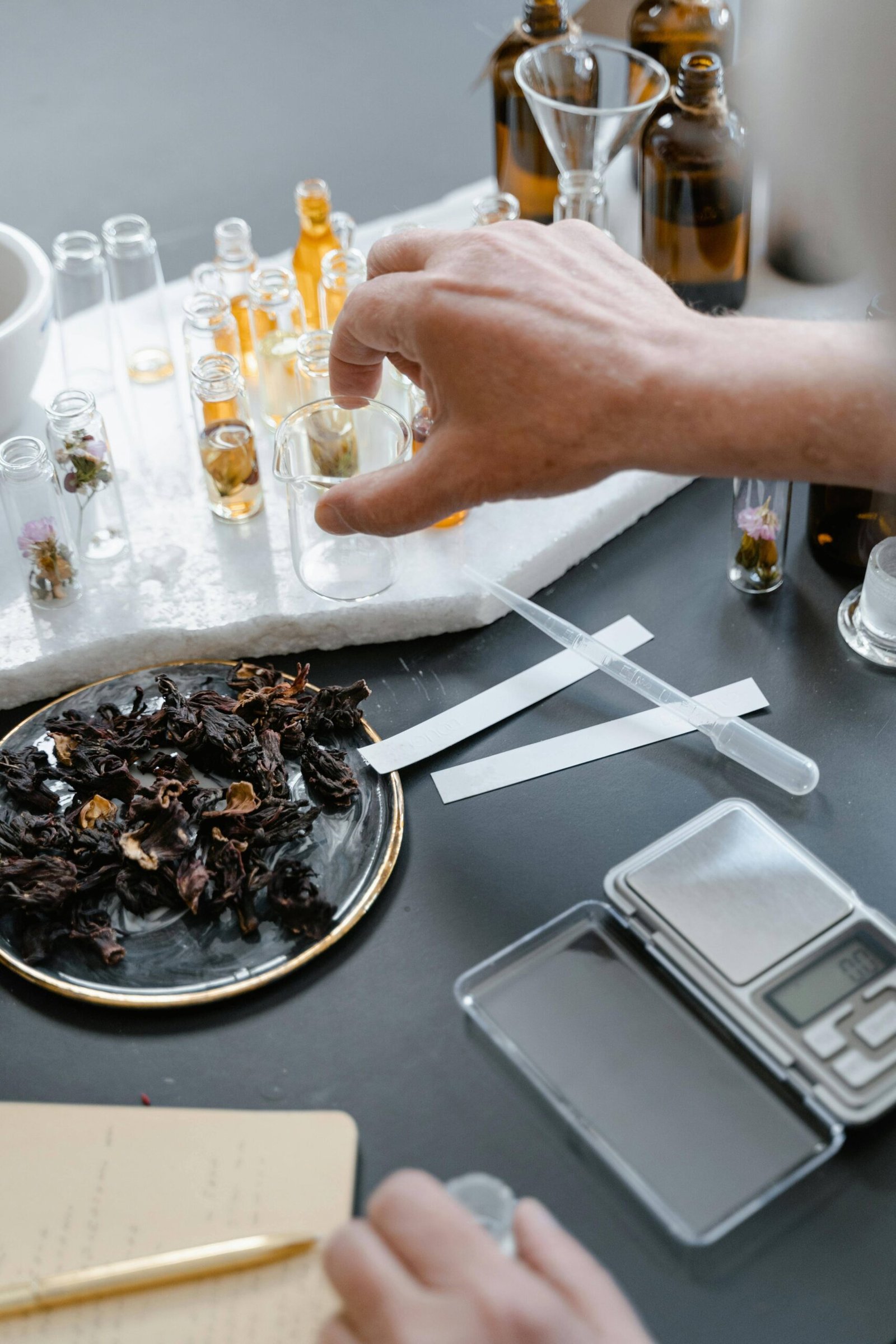 Bahaya Plastik Cair dalam Kosmetik 'Bersih'