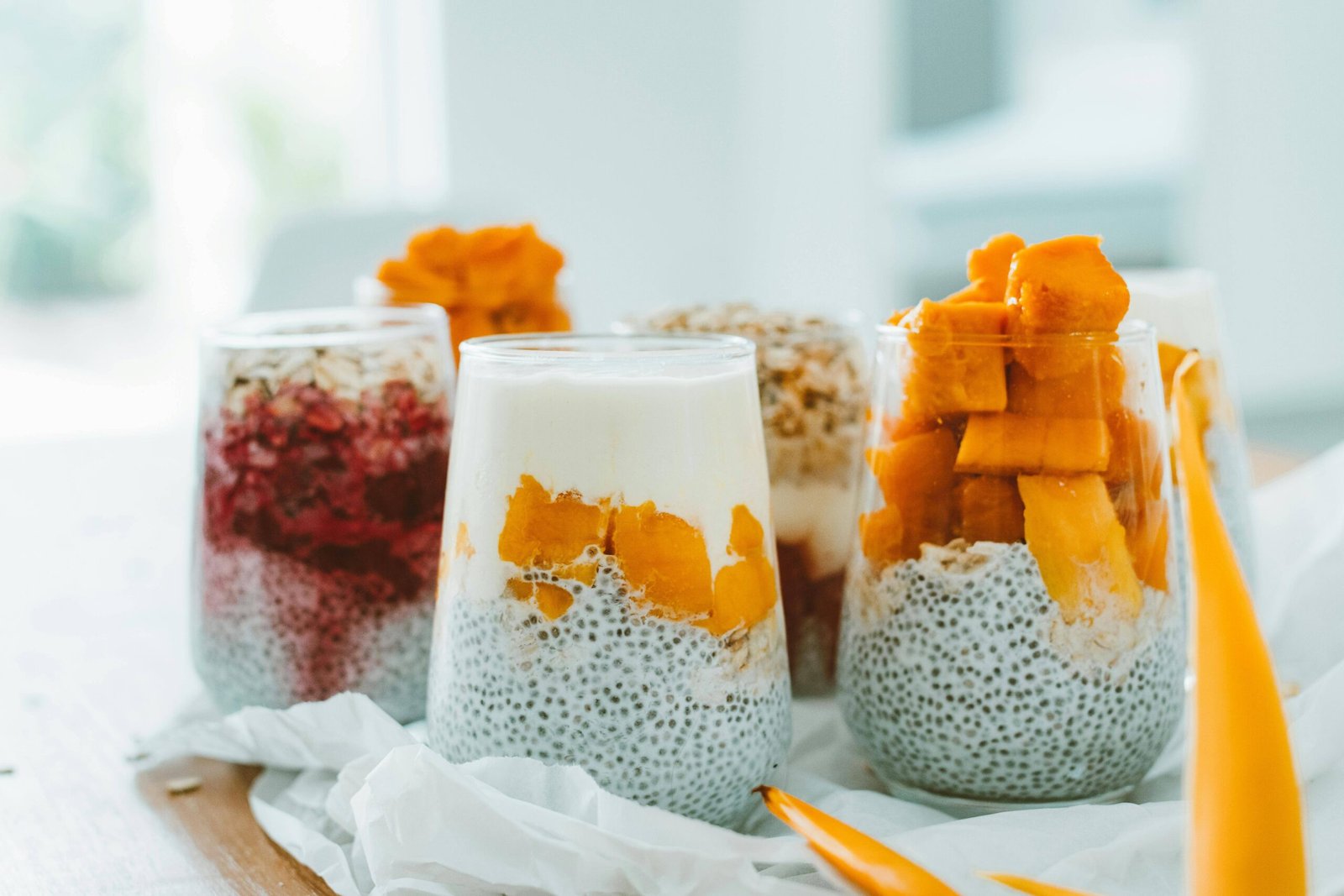 Resep Yogurt Bark Protein: Camilan Sehat & Lezat